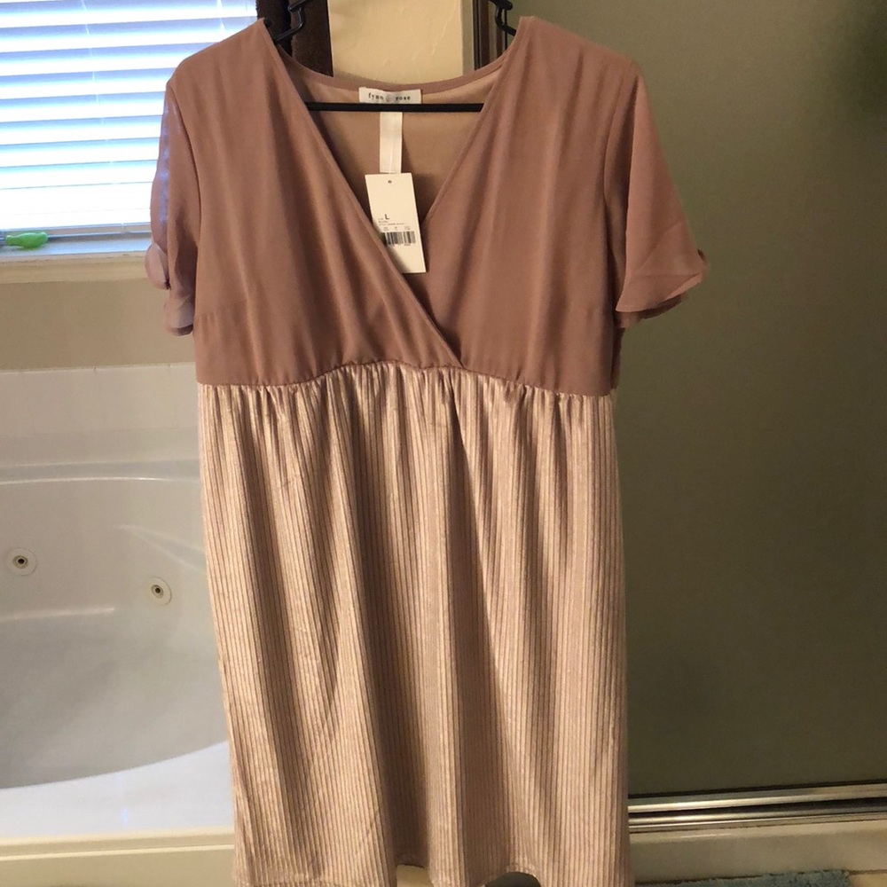 Adorable maternity dress